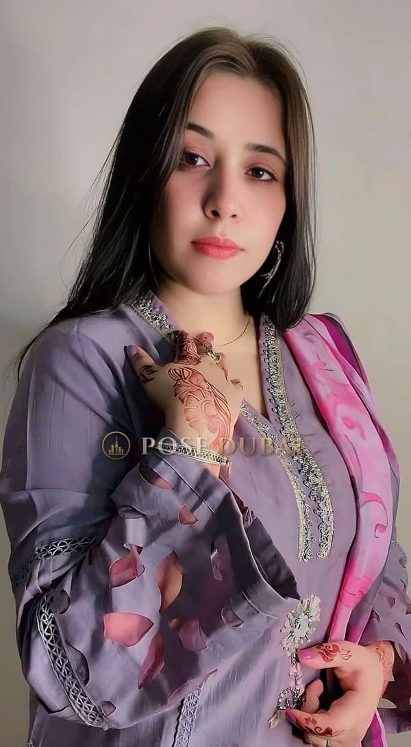 Ritika, 21, escort in Dubai — 162 cm, Indian (photo 8 of 13)