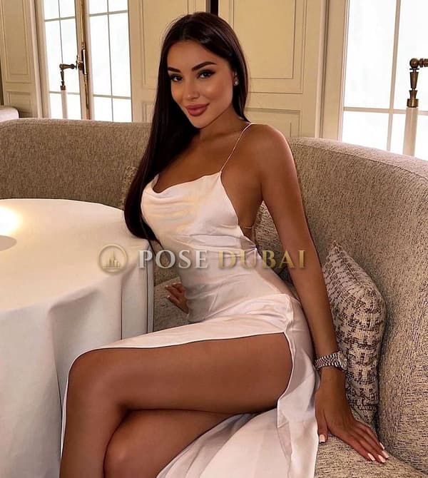 Rosabella, 24, escort in Dubai — 169 cm (photo 2 of 9)