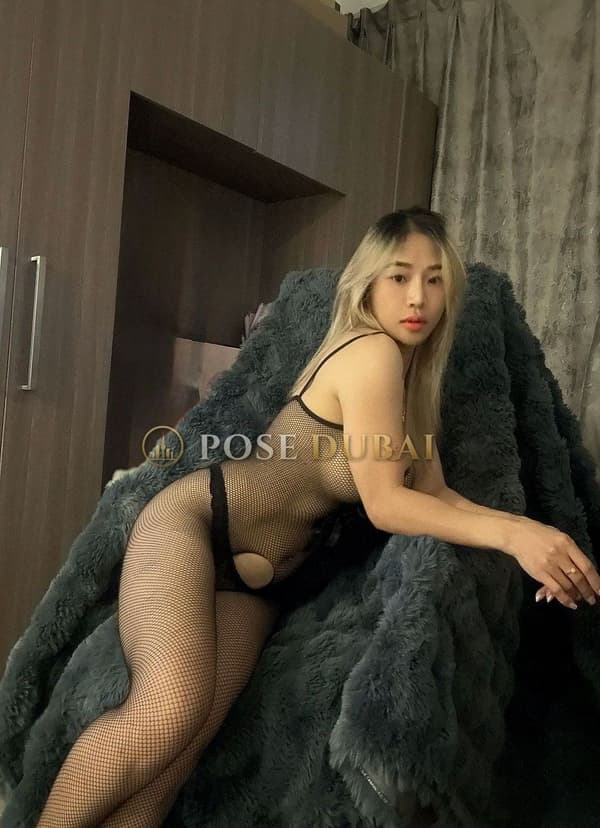 Ruby, 25, escort in Dubai — 165 cm, Vietnamese (photo 2 of 10)
