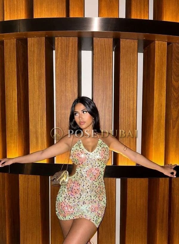 Sabina, 23, escort in Dubai — Romanian, 170 cm (photo 5 of 8)