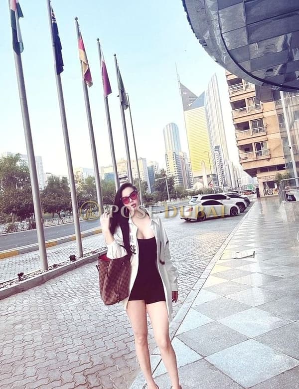 Sara, 20, escort in Dubai — Singaporean, 168 cm (photo 9 of 13)