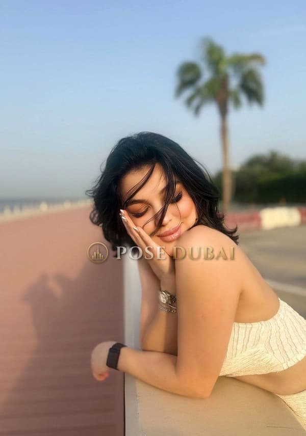 Sara, 26, escort in Dubai — Turkish, 165 cm (photo 9 of 11)