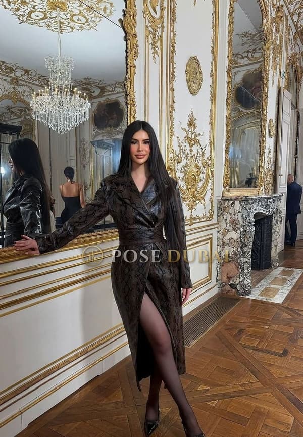 Sarah, 23, escort in Dubai — 168 cm, Romanian (photo 8 of 9)
