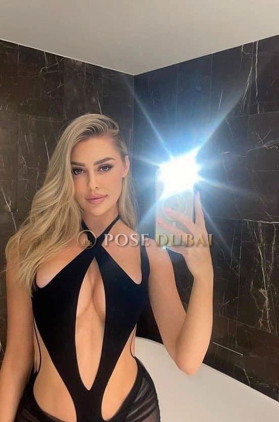 Sarah, 24, escort in Dubai — 170 cm (photo 1 of 7)