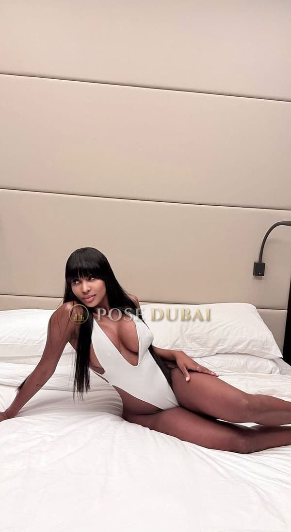 Sasha, 25, escort in Dubai — 175 cm, Colombian (photo 6 of 13)