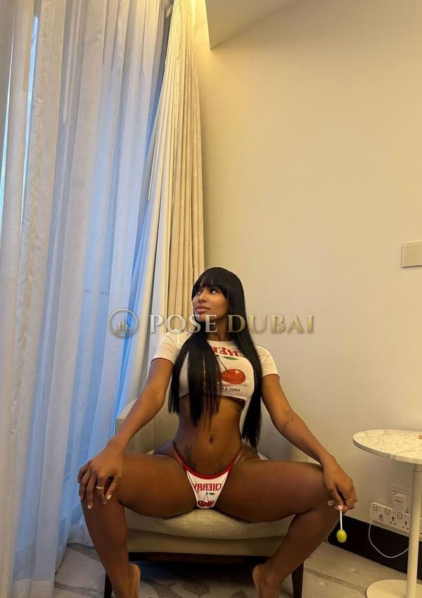 Sasha, 25, escort in Dubai — 175 cm, Colombian (photo 8 of 13)