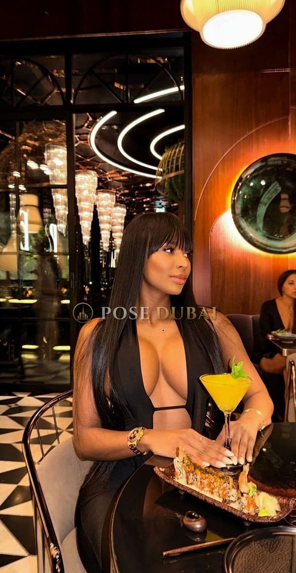 Sasha, 25, escort in Dubai — Colombian, 175 cm (photo 9 of 13)
