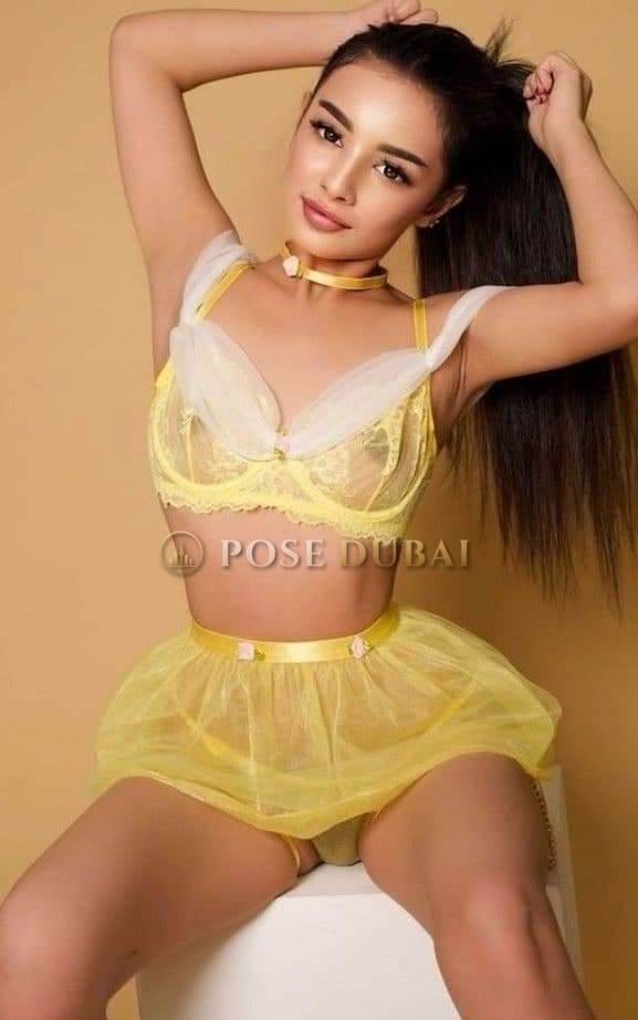 Shirin, 20, escort in Dubai — Uzbek, 157 cm (photo 7 of 11)