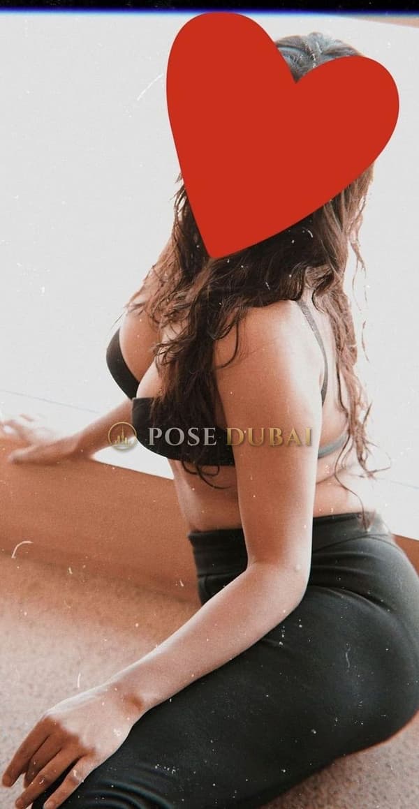 Shweta, 29, escort in Dubai — 169 cm, Indian (photo 10 of 13)
