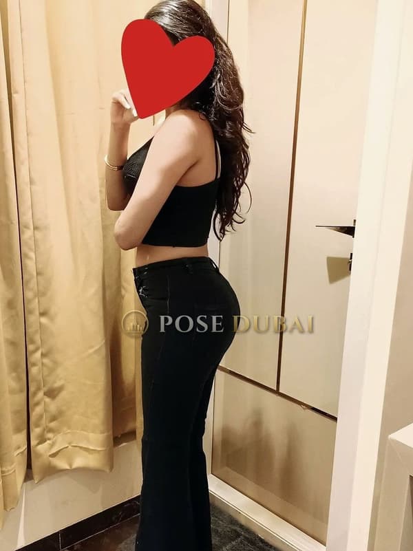 Shweta, 29, escort in Dubai — Indian, 169 cm (photo 11 of 13)