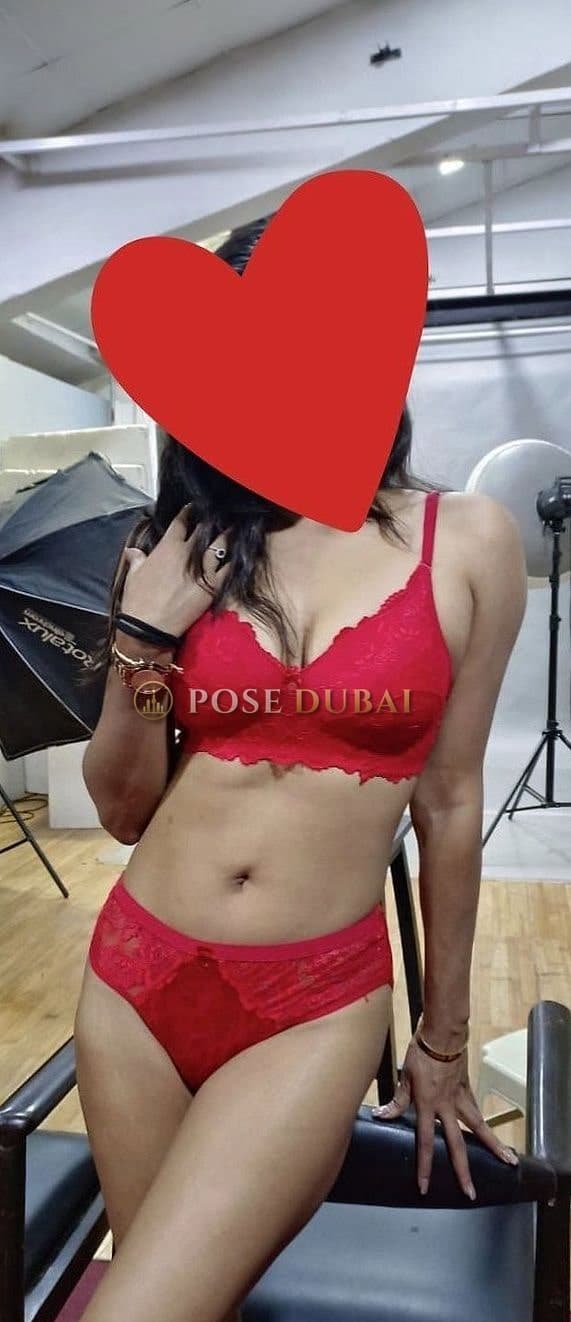 Shweta, 29, escort in Dubai — 169 cm, Indian (photo 12 of 13)