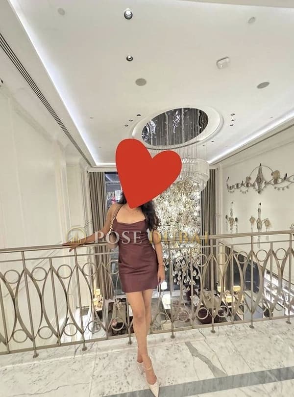 Shweta, 29, escort in Dubai — 169 cm, Indian (photo 4 of 13)