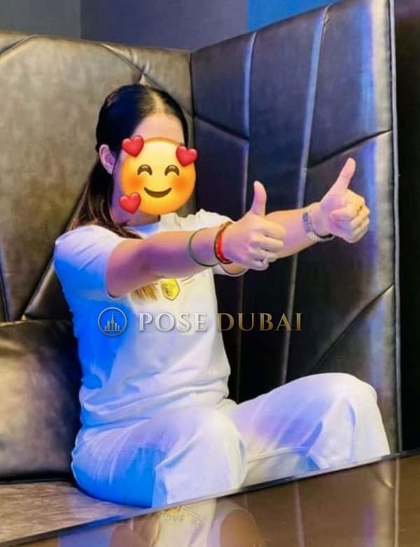 Simran, 23, escort in Dubai — Indian, 169 cm (photo 3 of 3)