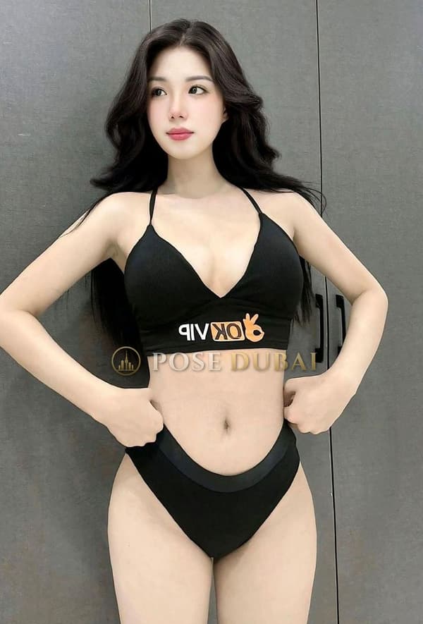 Sun, 20, escort in Dubai — 168 cm, Korean (photo 4 of 6)