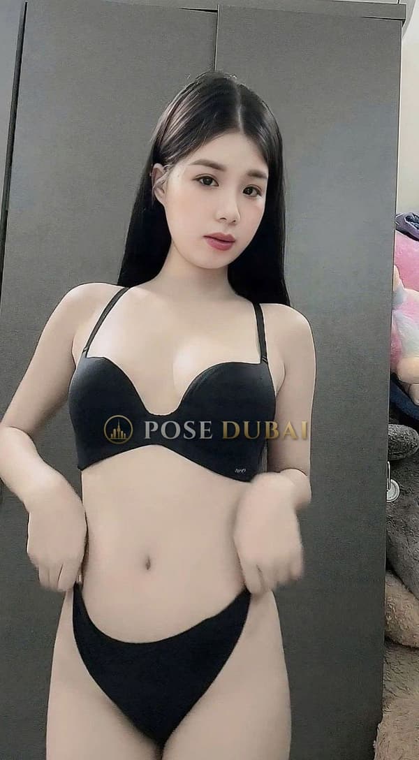 Sun, 20, escort in Dubai — 168 cm, Korean (photo 6 of 6)