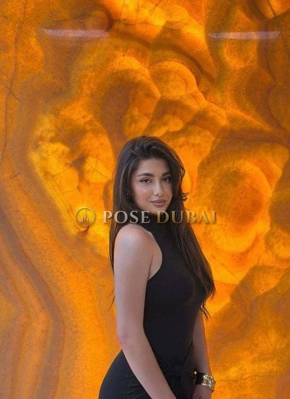 Taniya, 22, escort in Dubai — Indian, 167 cm (photo 3 of 4)