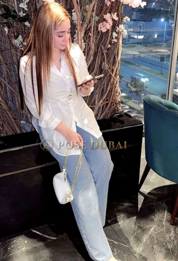 Tanvi, 21, escort in Dubai — Indian, 154 cm (photo 3 of 6)