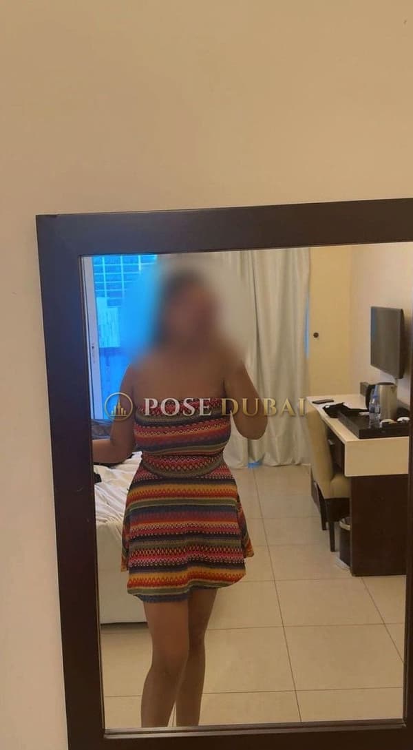 Tanya, 26, escort in Dubai — Indian, 175 cm (photo 5 of 6)