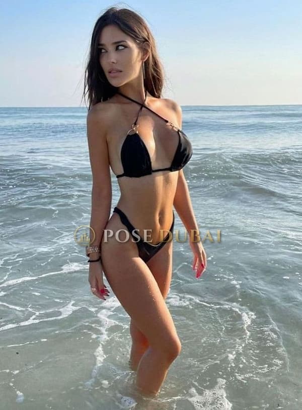 Thalia, 23, escort in Dubai — 162 cm (photo 2 of 7)