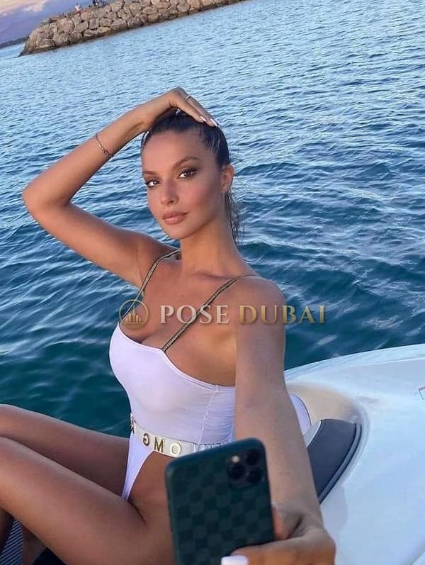 Victoria, 22, escort in Dubai — 170 cm (photo 10 of 11)