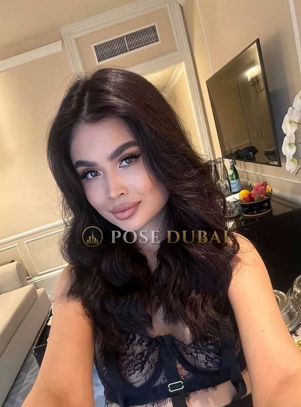 Zarina, 23, escort in Dubai — 170 cm (photo 1 of 11)