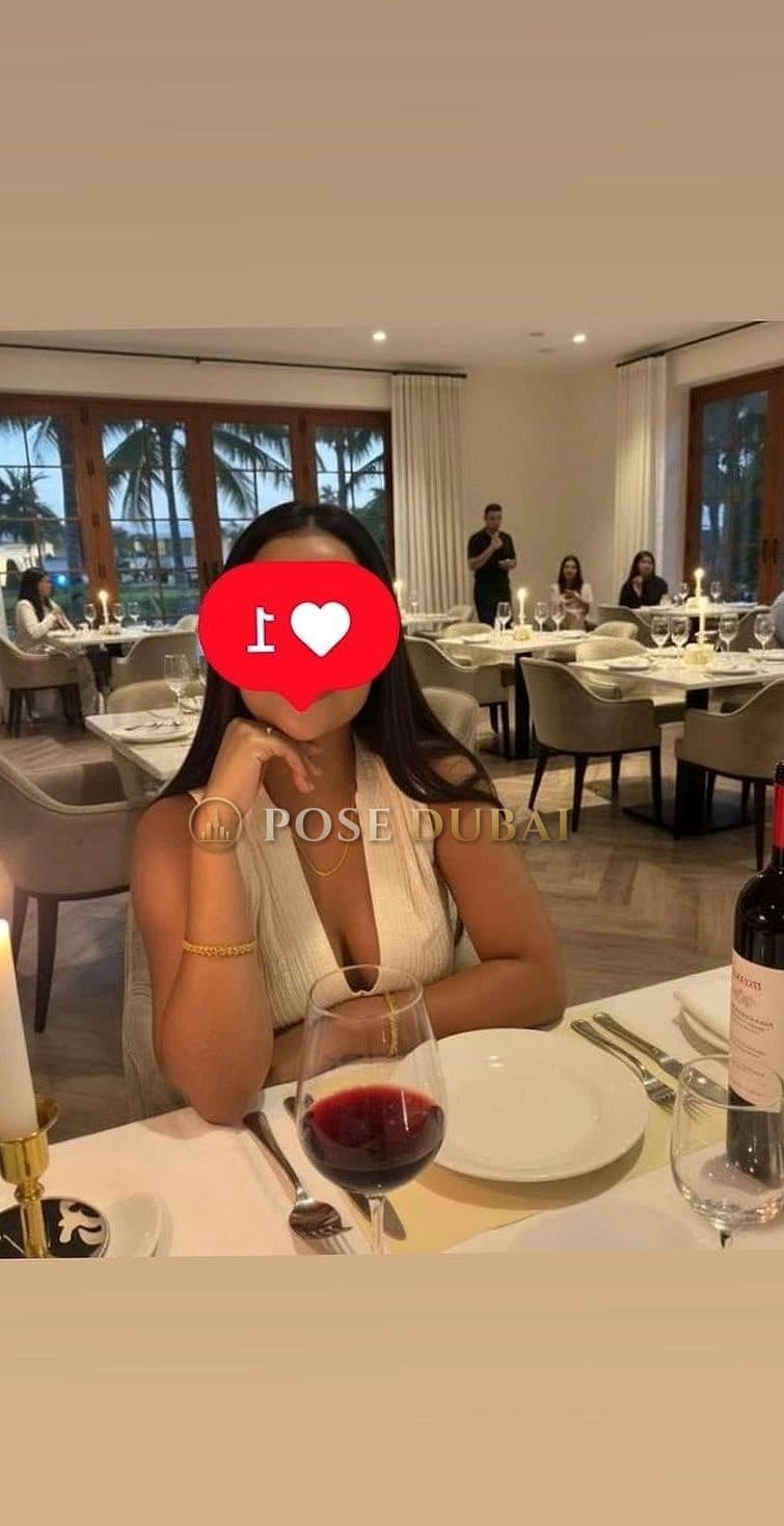 Ananya, 25, escort in Dubai — 165 cm, Indian (photo 2 of 6)