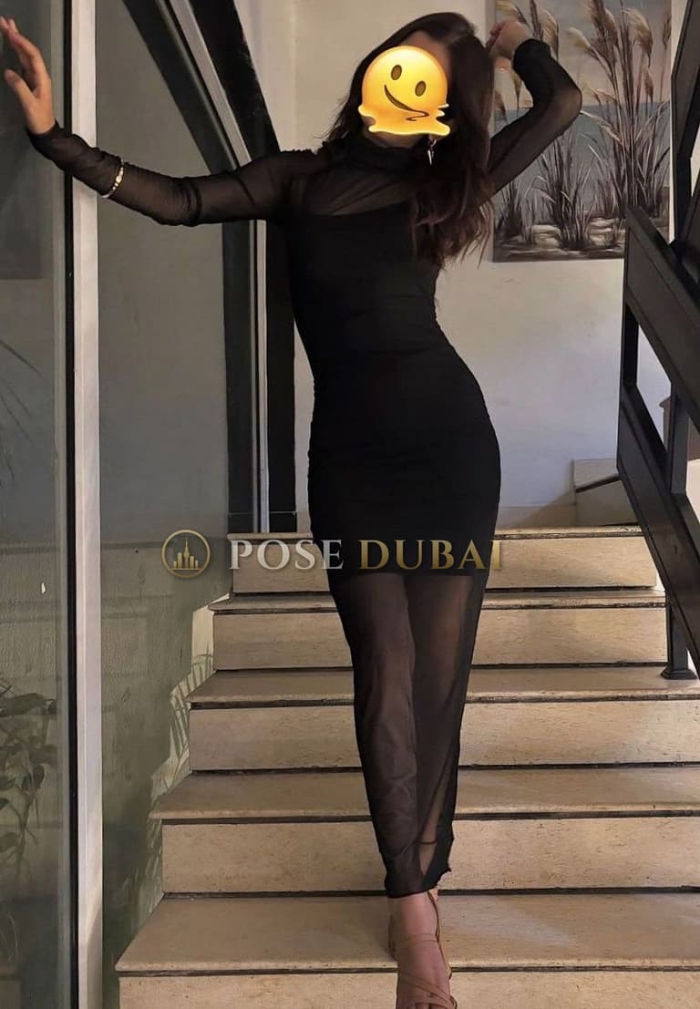 Avni, 23, escort in Dubai — 172 cm, Indian (photo 2 of 7)