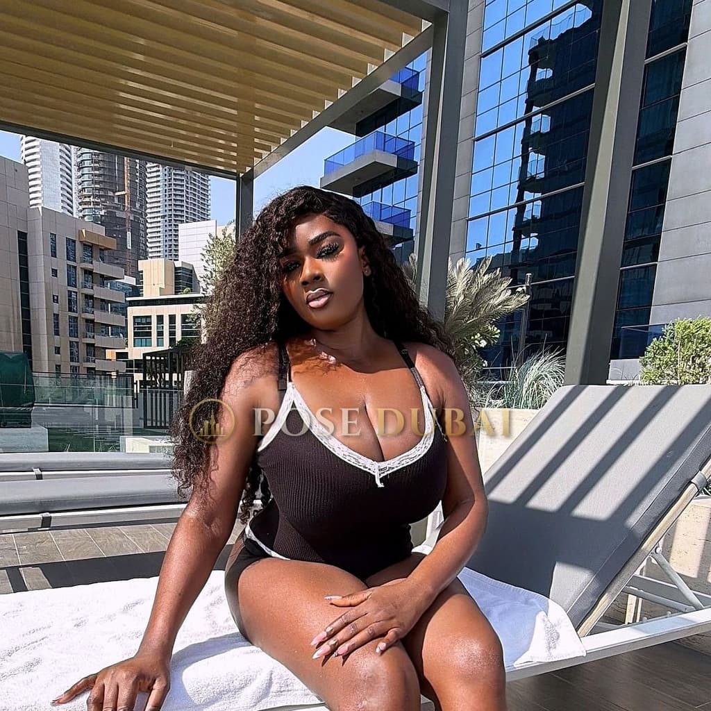 Love, 24, escort in Dubai — 160 cm (photo 1 of 2)