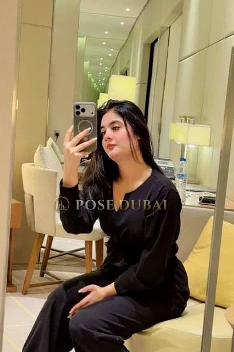 Anamika, 22, escort in Dubai — Indian, 168 cm (photo 1 of 3)