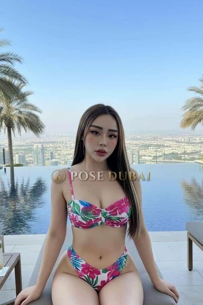 Hana, 25, escort in Dubai — Korean, 165 cm (photo 1 of 6)
