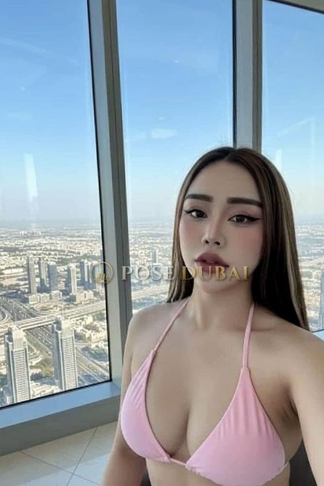 Hana, 25, escort in Dubai — 165 cm, Korean (photo 2 of 6)