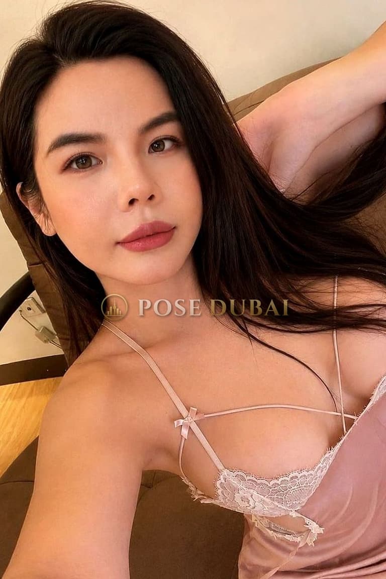 Jenny, 23, escort in Dubai — Korean, 168 cm (photo 1 of 7)