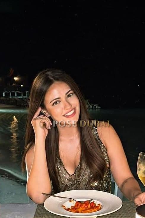 Kaira, 22, escort in Dubai — Indian, 170 cm (photo 3 of 3)