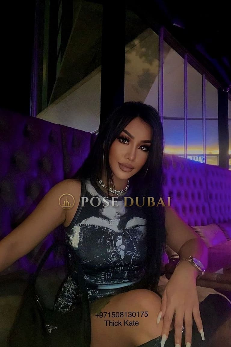 Kate, 25, escort in Dubai — Colombian, 158 cm (photo 3 of 18)