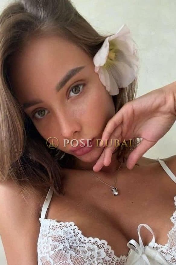 Kira, 23, escort in Dubai — Russian, 170 cm (photo 1 of 7)