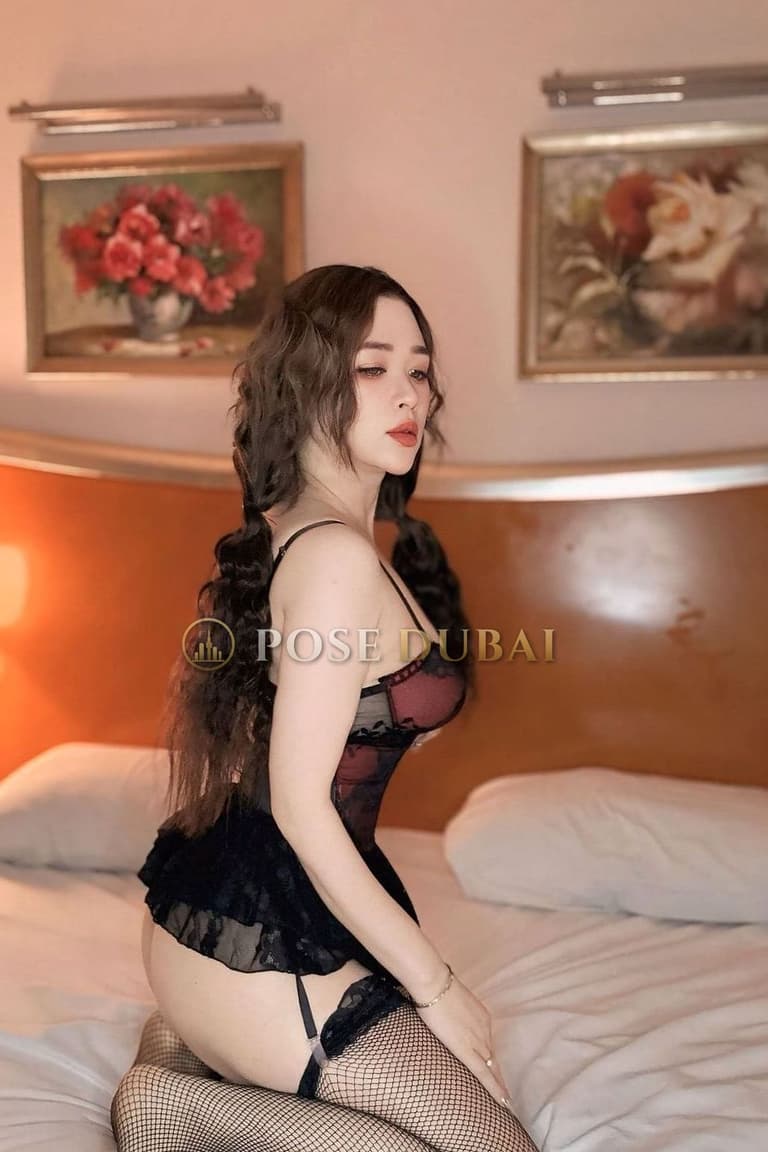 Lis, 22, escort in Dubai — Singaporean, 169 cm (photo 3 of 11)