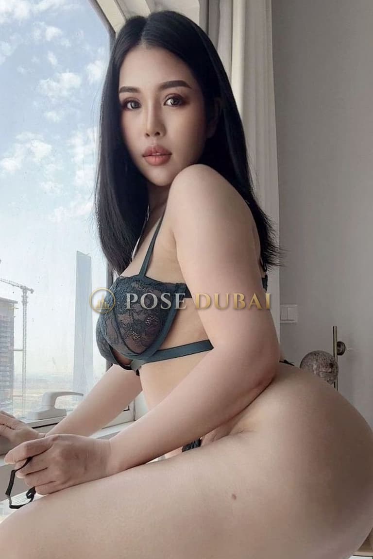 Lucy, 21, escort in Dubai — 160 cm, Vietnamese (photo 2 of 11)