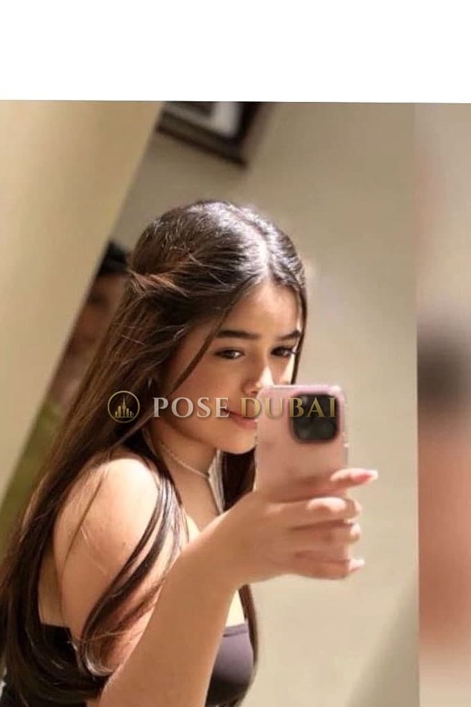 Manuela, 21, escort in Dubai — Argentinian, 158 cm (photo 1 of 10)