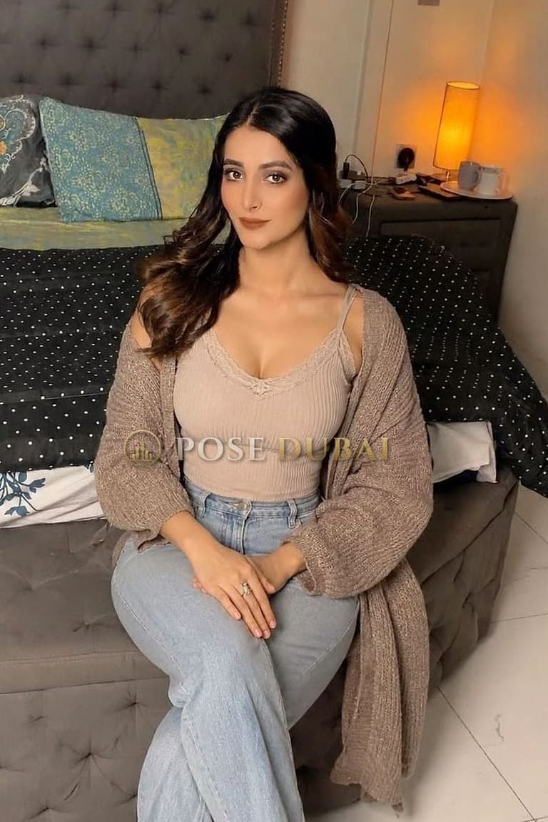 Mashal, 24, escort in Dubai — Indian, 166 cm (photo 3 of 5)