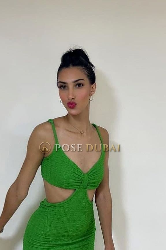 Maya, 22, escort in Dubai — Tunisian, 170 cm (photo 1 of 20)