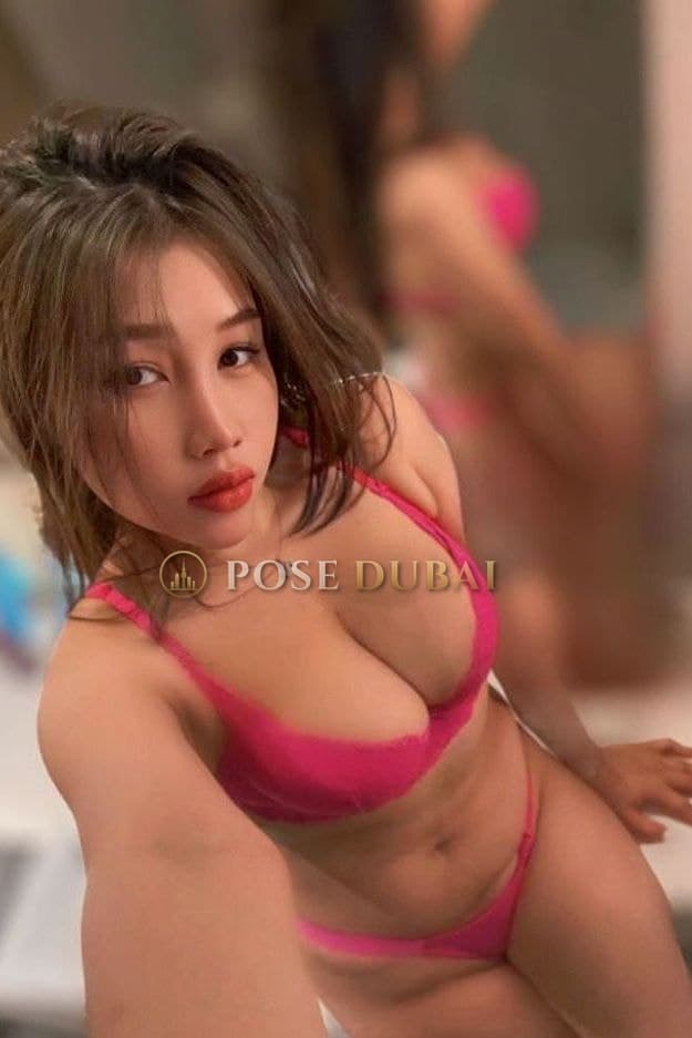 Maya, 22, escort in Dubai — 160 cm, Indonesian (photo 2 of 8)