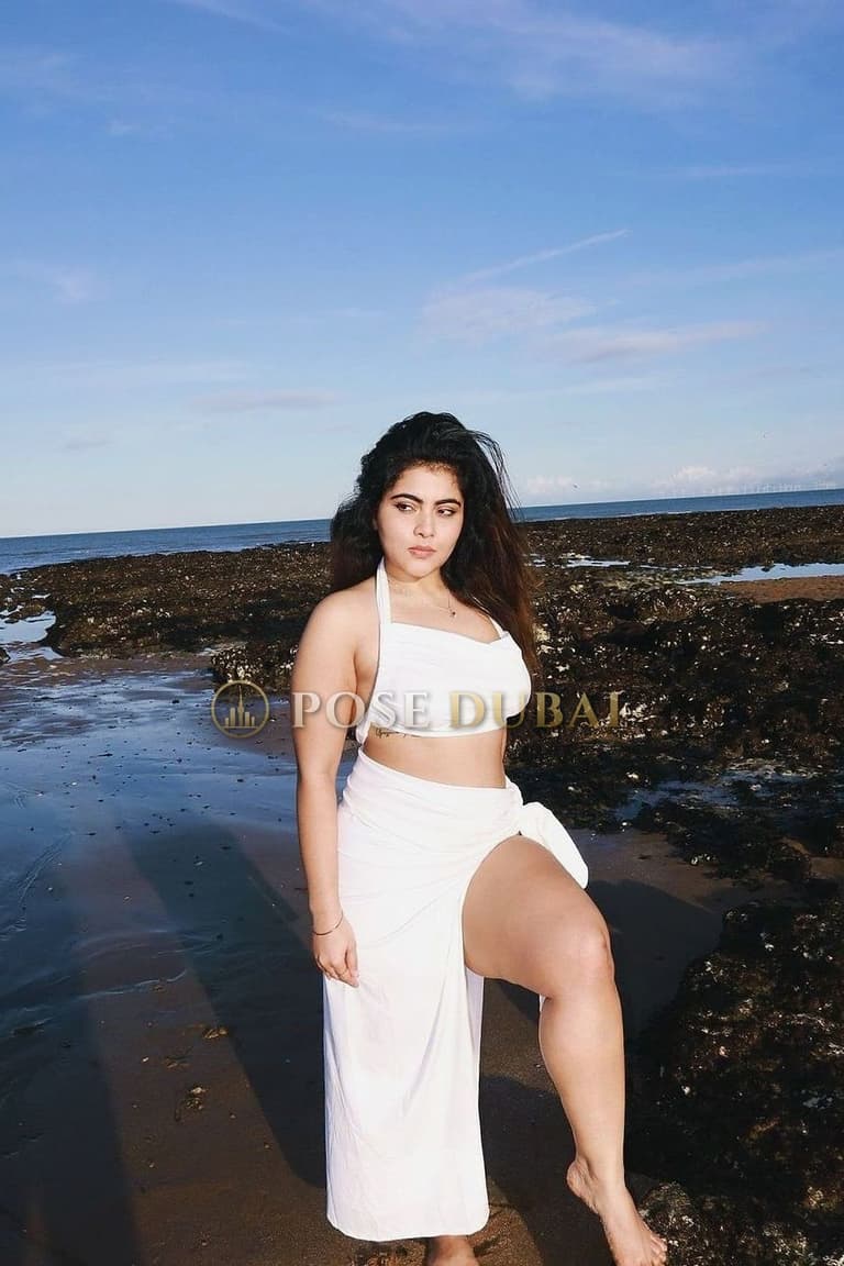 Muskan, 23, escort in Dubai — Indian, 168 cm (photo 1 of 6)