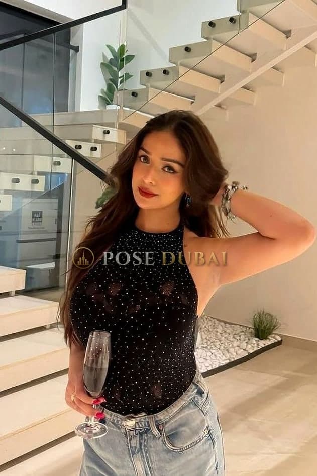 Neetu, 22, escort in Dubai — Indian, 168 cm (photo 3 of 6)