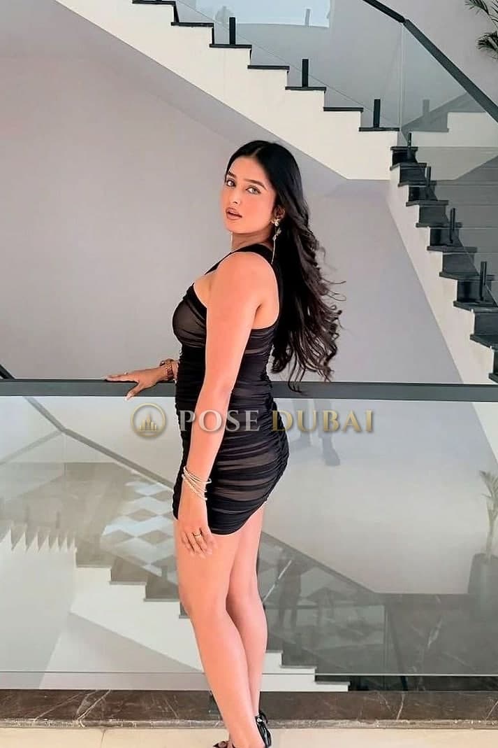 Riya, 22, escort in Dubai — Indian, 168 cm (photo 1 of 4)
