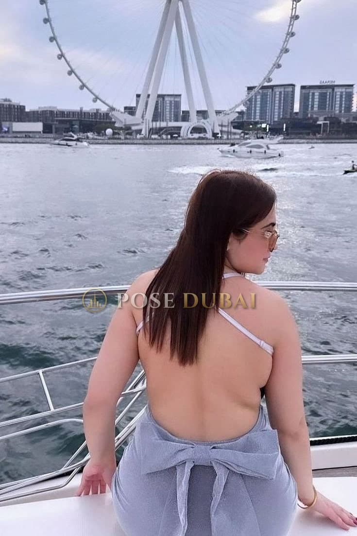 Riyaa, 21, escort in Dubai — Indian, 170 cm (photo 3 of 5)