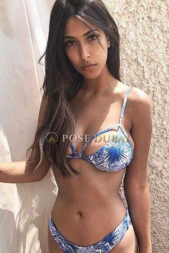 Selena, 19, escort in Dubai — 164 cm (photo 1 of 9)