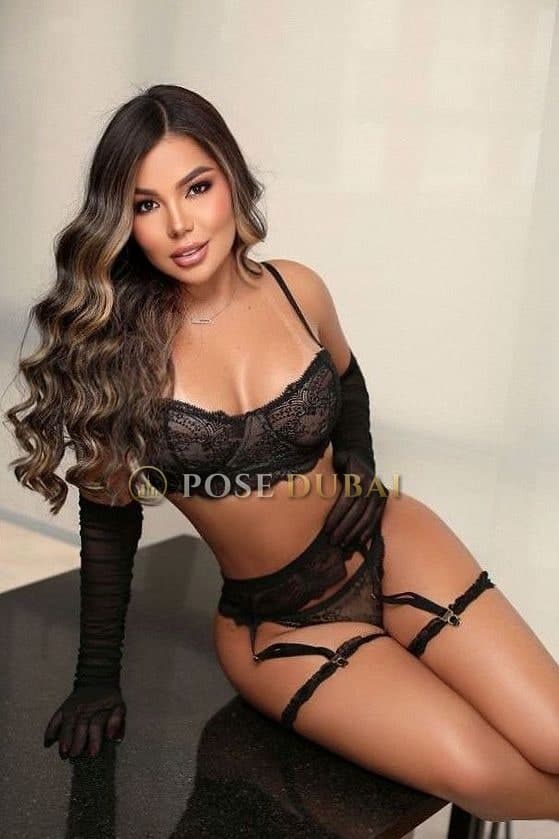 Serena, 23, escort in Dubai — Brazilian, 170 cm (photo 1 of 7)