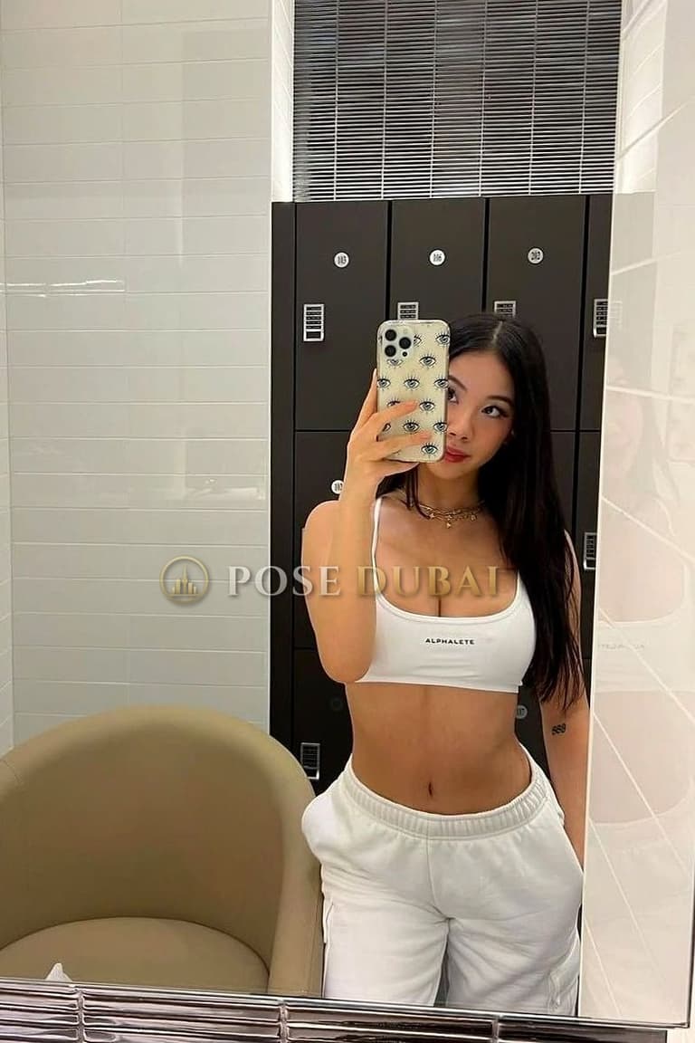 Sofia, 26, escort in Dubai — Filipino, 162 cm (photo 3 of 11)