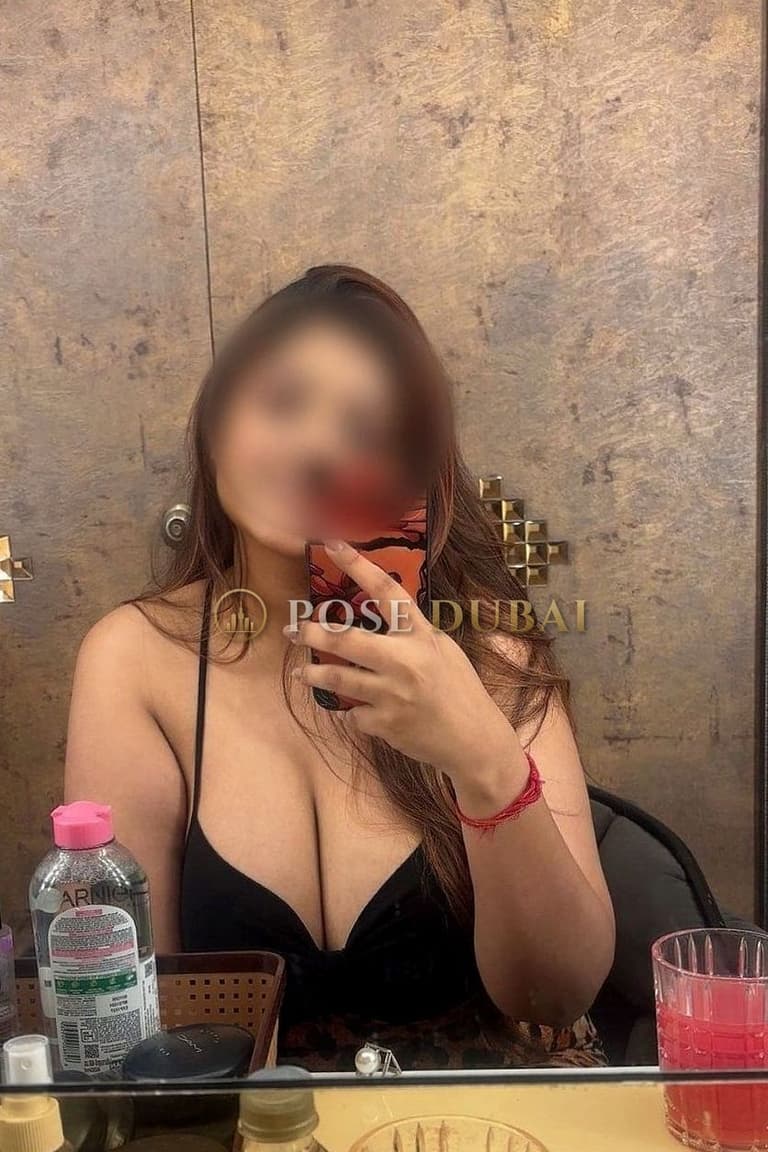 Tanya, 26, escort in Dubai — Indian, 175 cm (photo 3 of 6)
