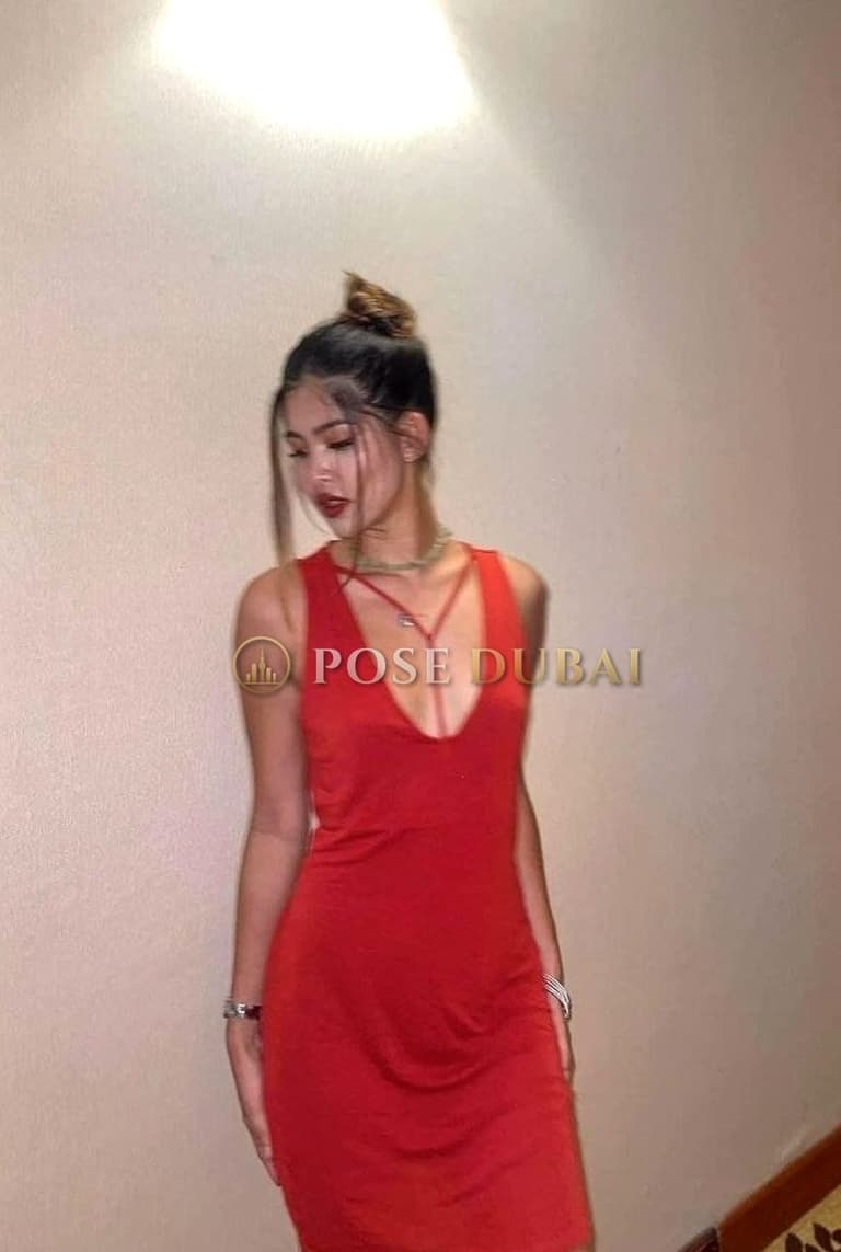 Diva, 24, escort in Dubai — Indonesian, 165 cm (photo 3 of 20)